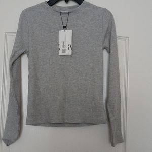 Girls gray top